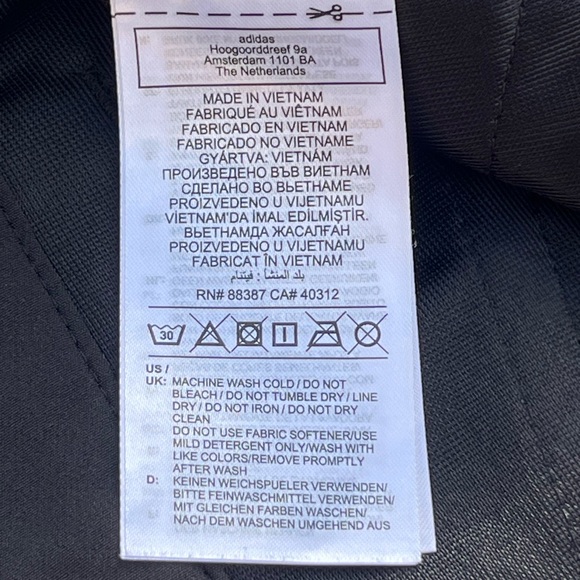 Adidas; NWT; Solid Black; Above Knee; Golf Shorts; Men's 30in Waist/10in Inseam - Picture 6 of 7